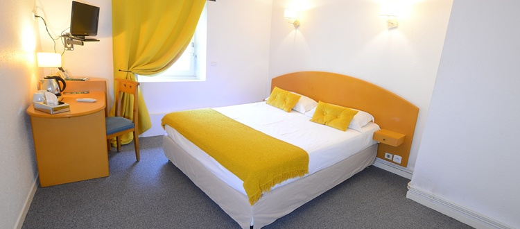 Standardzimmer für 3 Personen zur Gartenseite